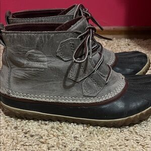 Sorel Charcoal and Ebony Lace-Up Boots